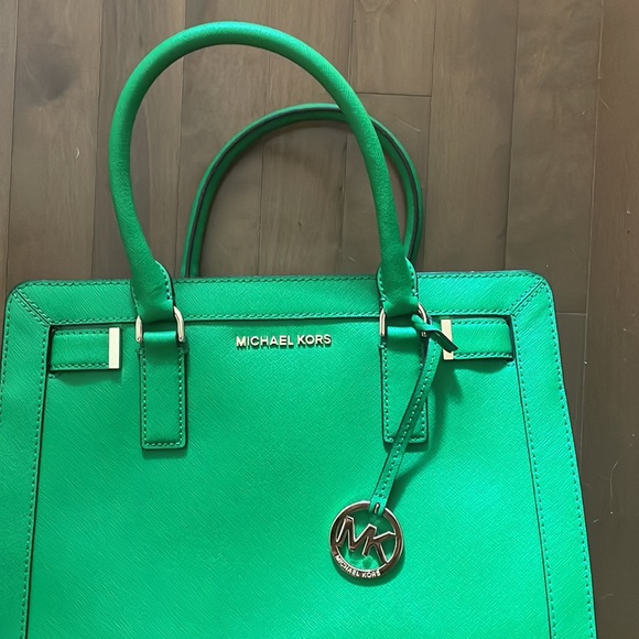 Michael Kors handbag and wallet set - Picture 3 of 4